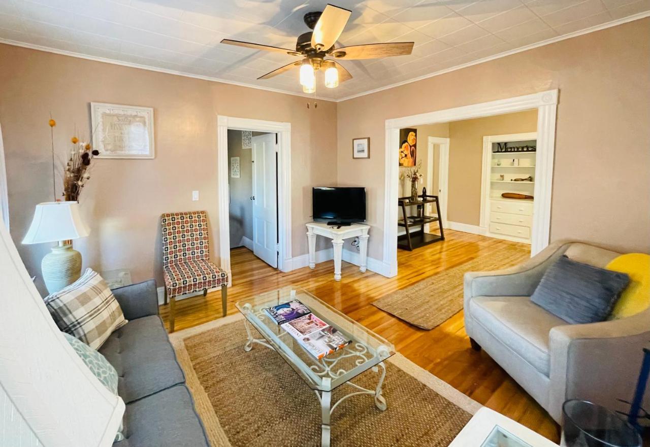 Delightful 2Br Apartment With Balcony - 15 Min From Mohegan Sun- Foxwoods Casinos & Mystic New London Exteriör bild