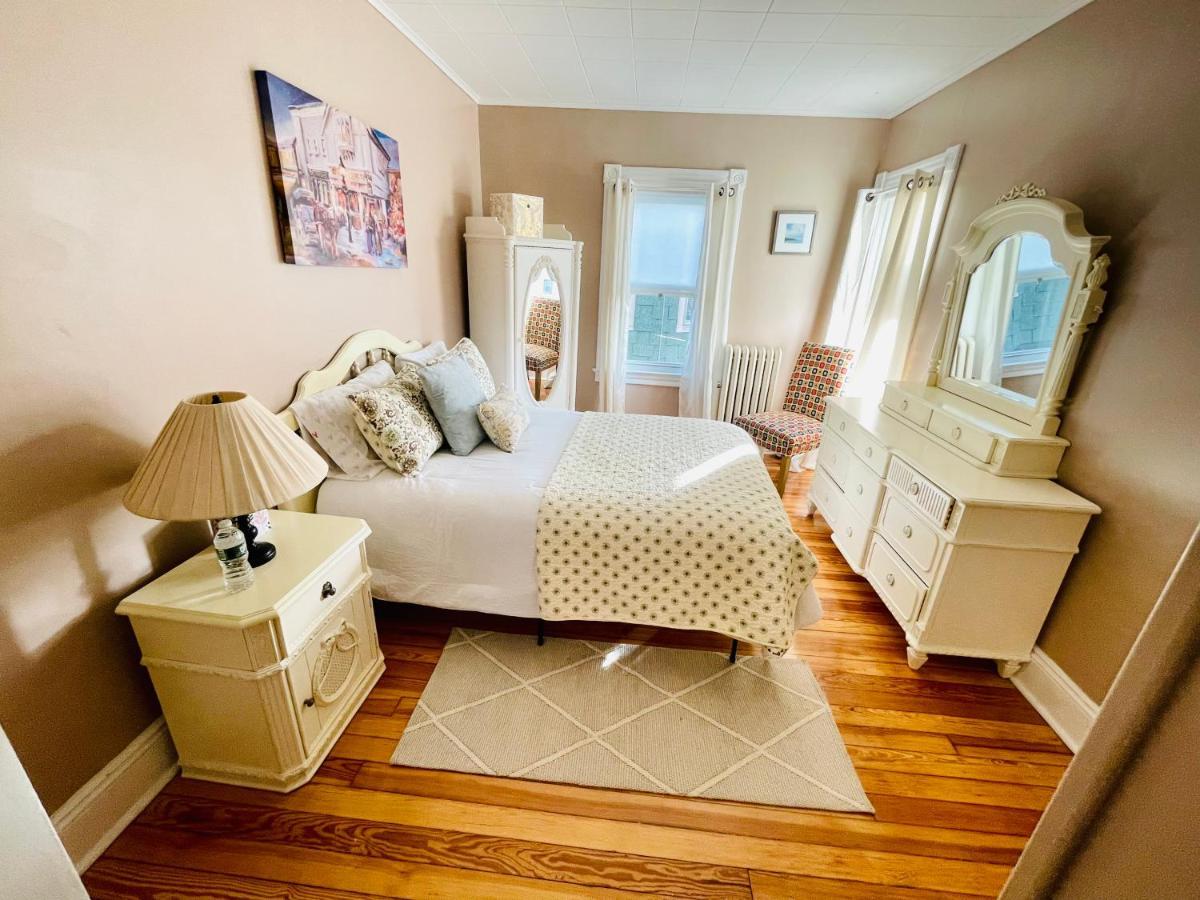 Delightful 2Br Apartment With Balcony - 15 Min From Mohegan Sun- Foxwoods Casinos & Mystic New London Exteriör bild