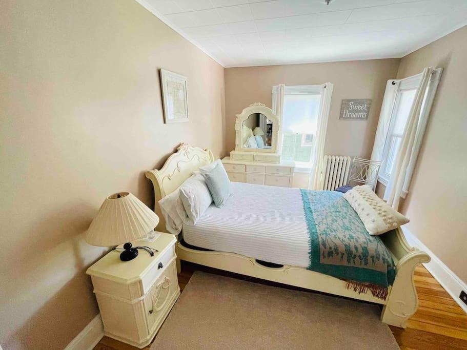 Delightful 2Br Apartment With Balcony - 15 Min From Mohegan Sun- Foxwoods Casinos & Mystic New London Exteriör bild